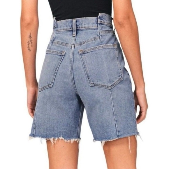 ABERCROMBIE The 7” High Rise Dad Denim Shorts - Picture 1 of 5